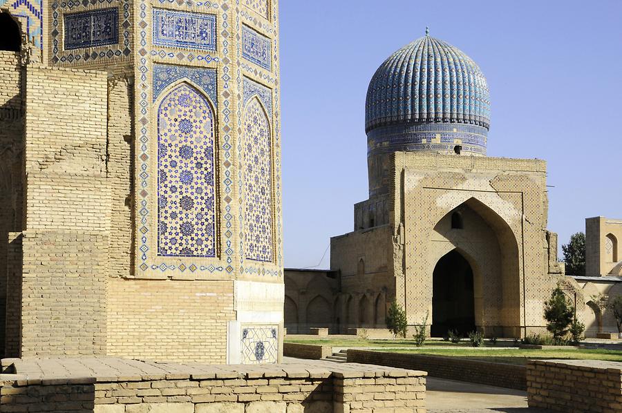 Bibi-Khanym Mosque