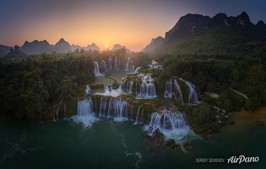 Detian Falls, China-Vietnam, © AirPano 