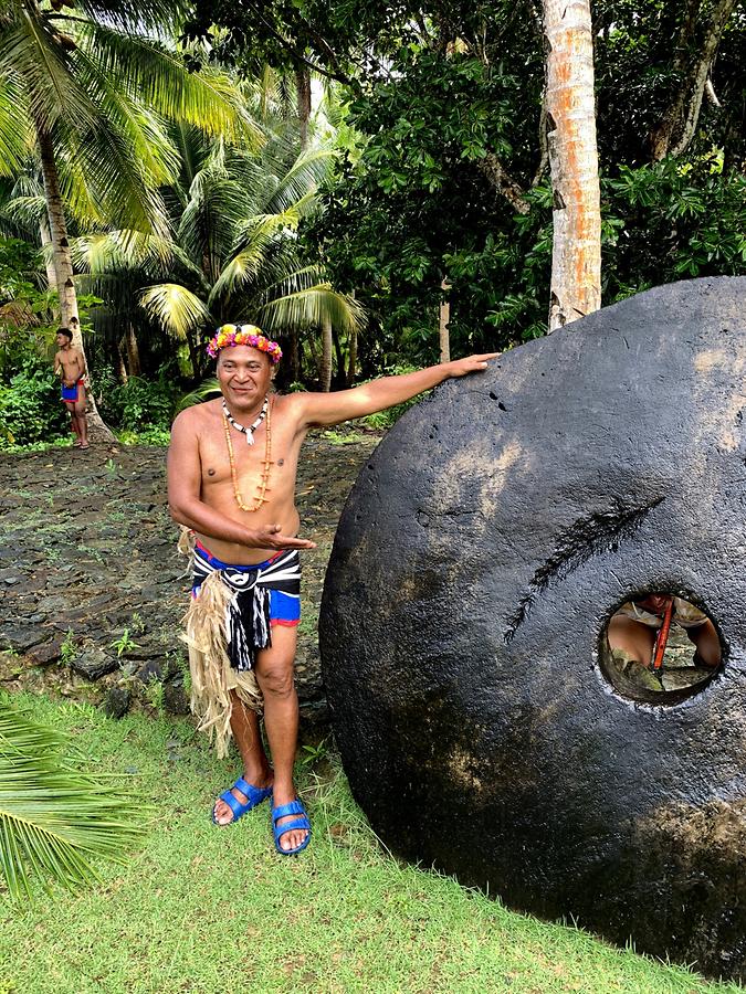 Ngulu Atoll - Rai Stones