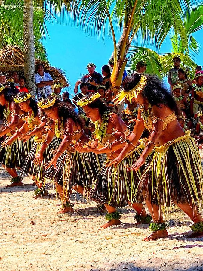 Butaritari Atoll - Folkloric Dance Performance