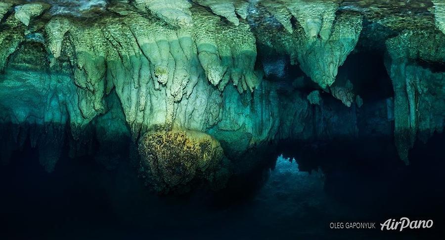 Chandelier cave, Palau, © AirPano 