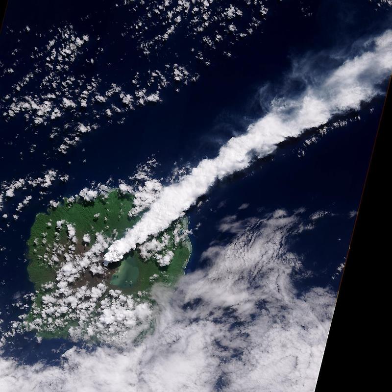 Plume from Guau Volcano