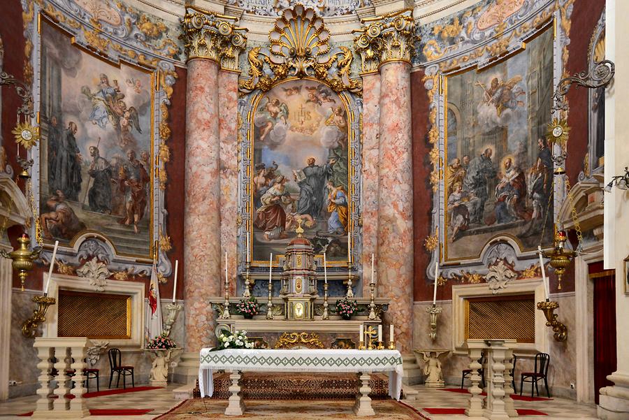 Jesuit Church of St Ignatius - Altar