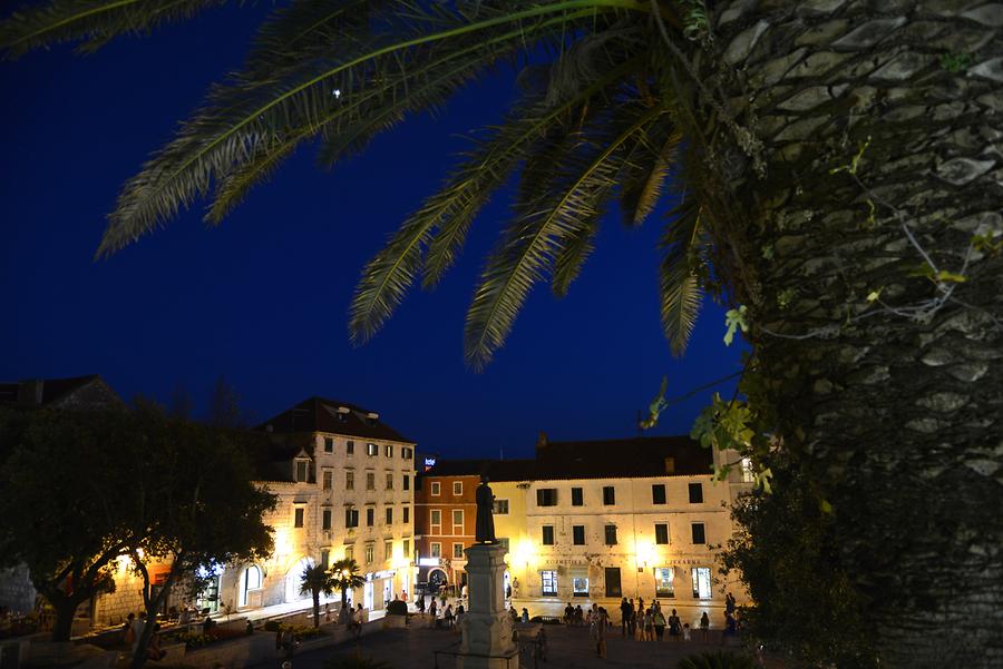 Makarska - Main Square at Night