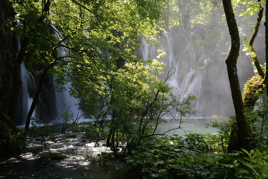 Upper Lakes - Waterfall