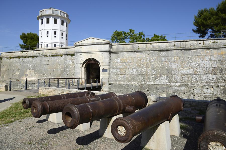 Pula - Castle