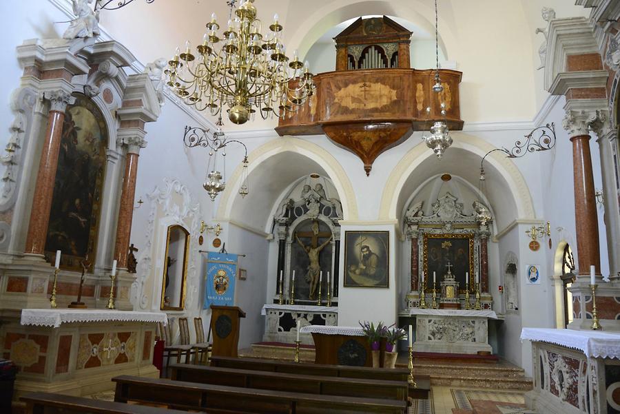 Visovačko Lake - Visovac Monastery; Inside