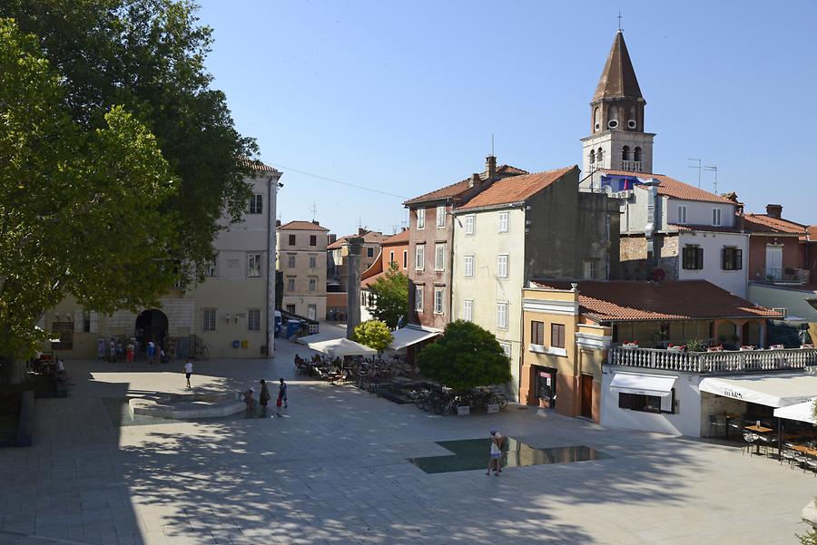 Petar Zoranić Square