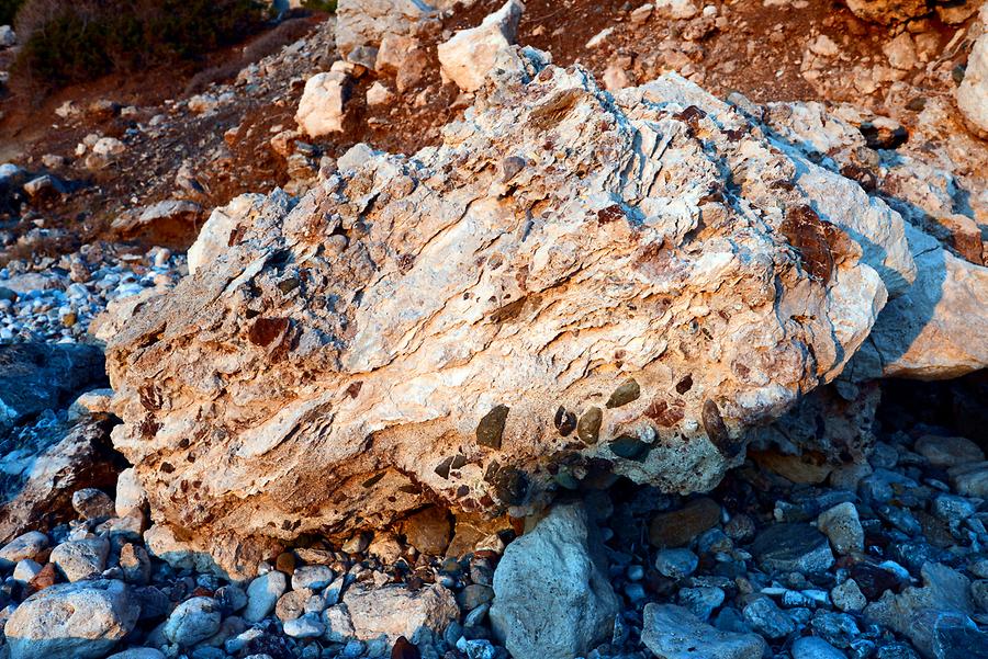 Bay near Amoudi - Stones