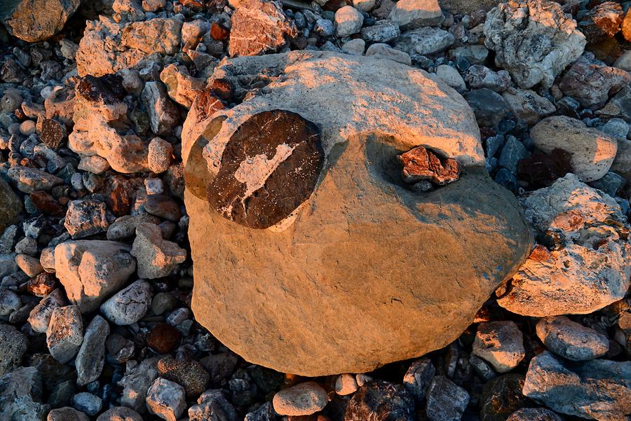 Bay near Amoudi - Stones