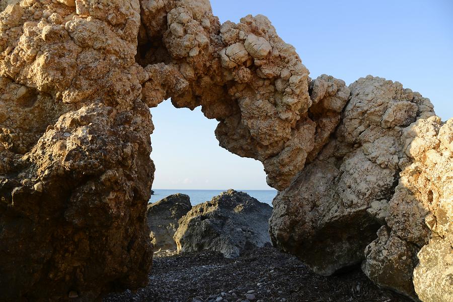 Petra tou Rominou