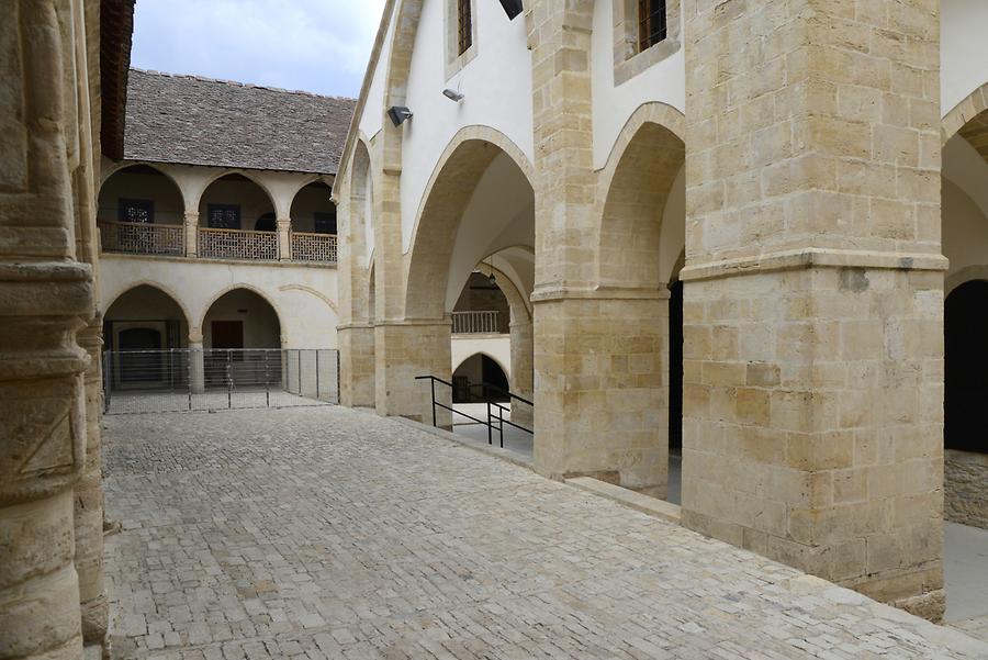 Omodos - Stavros Monastery