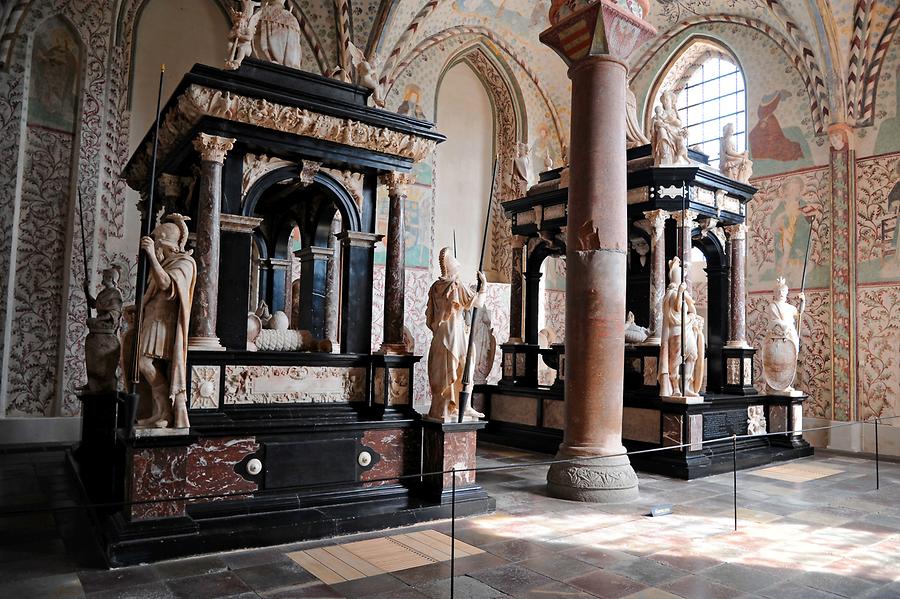 Roskilde - Cathedral, Sepulchral Monument of Frederick II