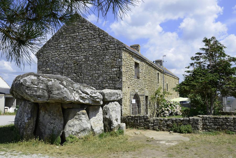 The Crucuno Dolmen