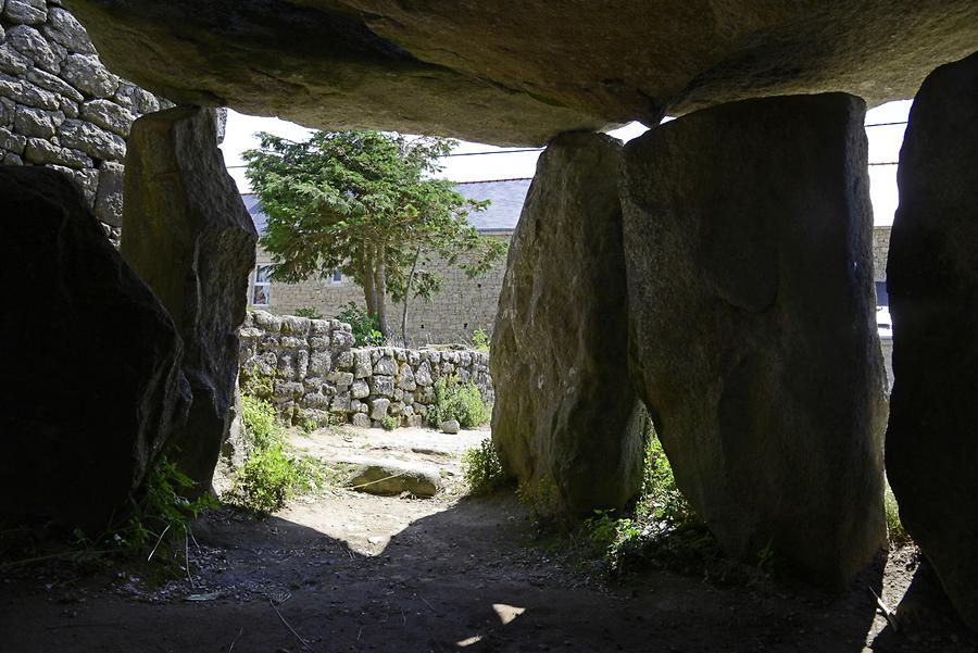 The Crucuno Dolmen