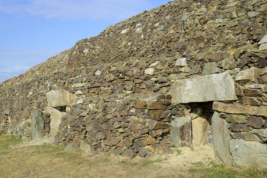 Cairn of Barnenez