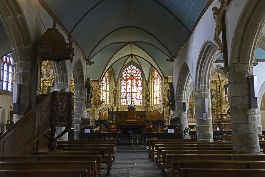 St. Miliau inside Guimiliau