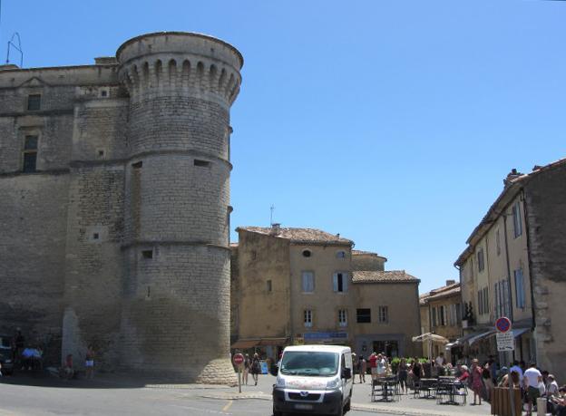 Village square, Gordes