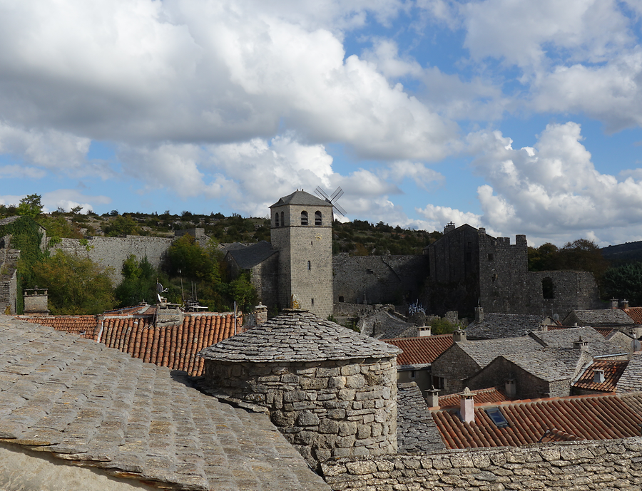 View from city wall of Couvertoirade, Photo: H. Maurer, 2015