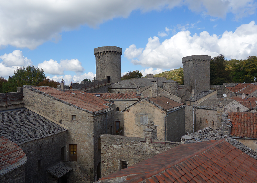 View from city wall of Couvertoirade, Photo: H. Maurer, 2015