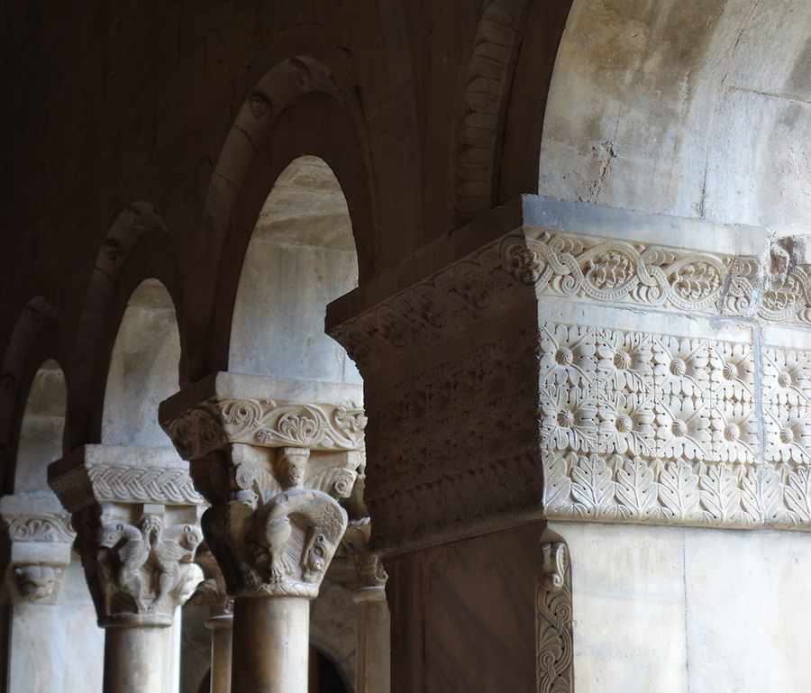 Sculptures in the Cloister, Photo: H. Maurer, 2015