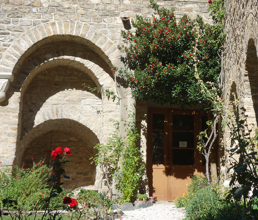 Walk through abbey Saint Martin, Photo: H. Maurer, 2015