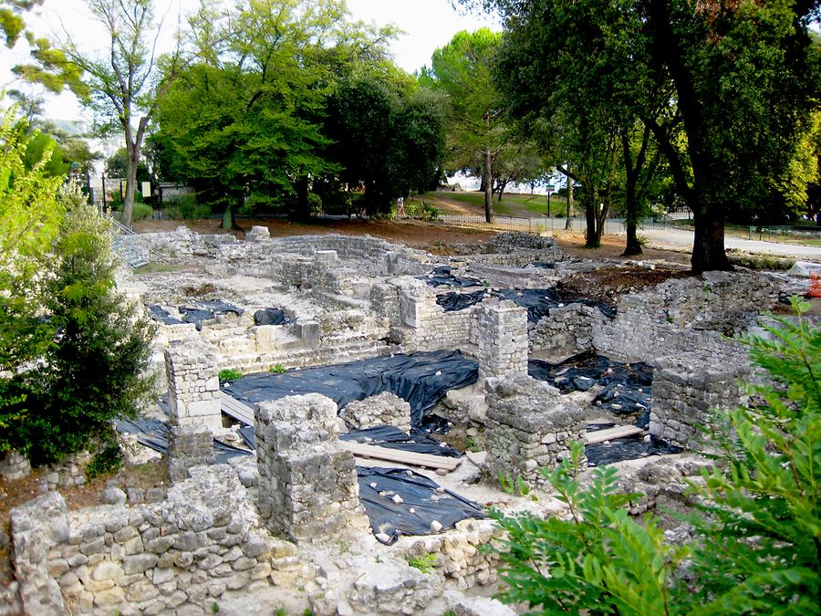 Ruins on Colline du Château