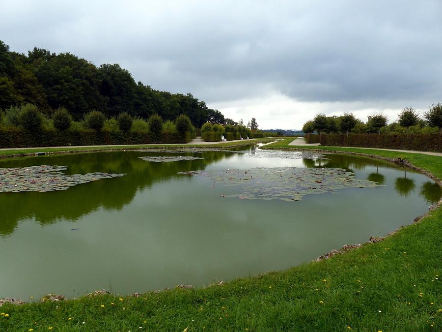 Bayreuth - Eremitage - Court yard with canal garden