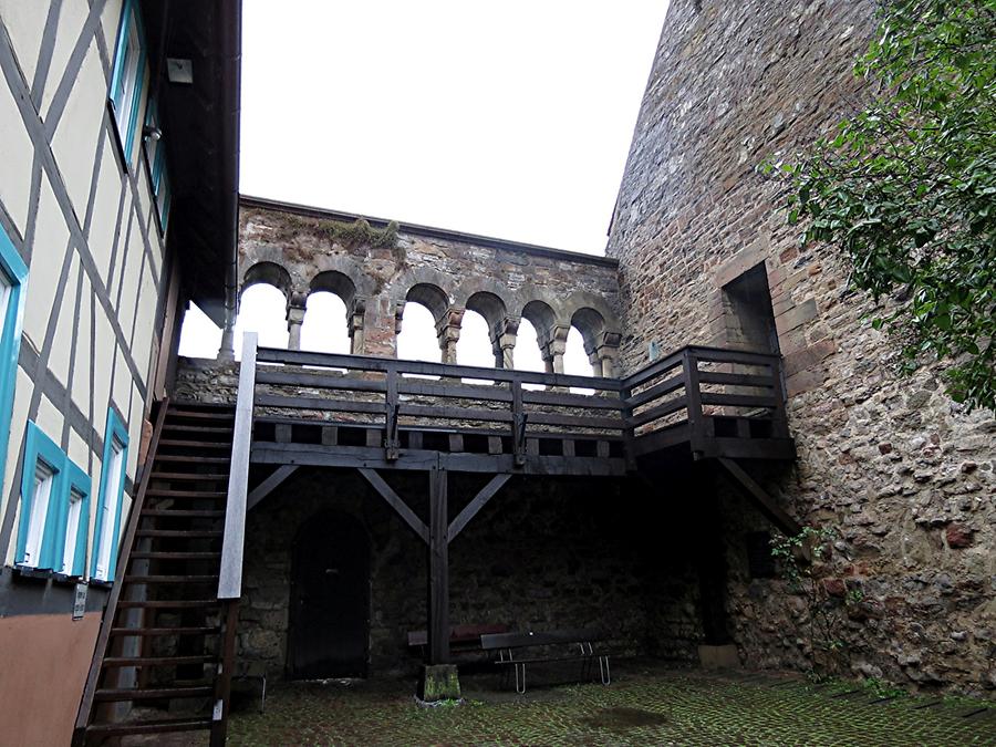 Bad Wimpfen - Imperial Palace; Romanesque Arcades of the Great Hall