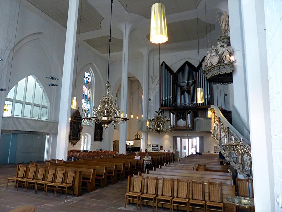 Kiel - Protestant St. Nicholas' Church; Interior