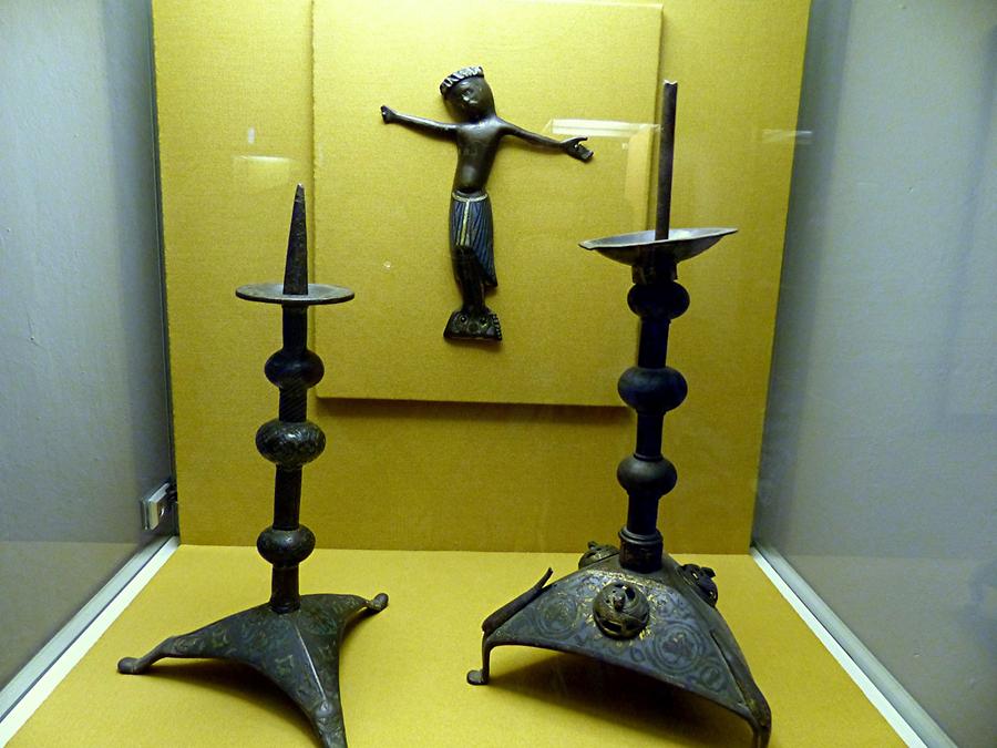 Gottorf Castle - Corpus Christi and Altar Candlestick (Limoges, 1200)