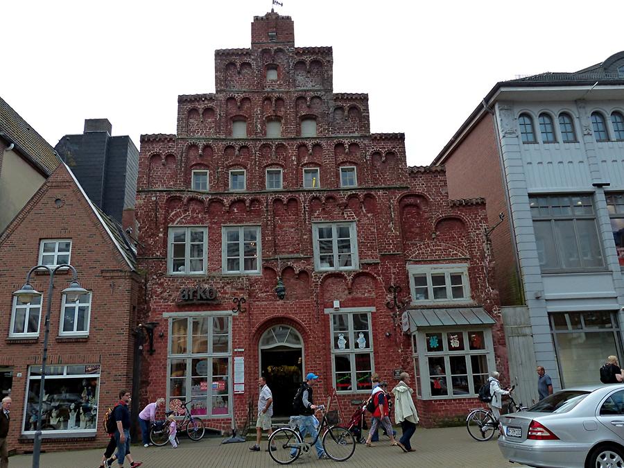 Husum - 'Wernersches Haus'; Merchant's House with Step Gable (16th Century)