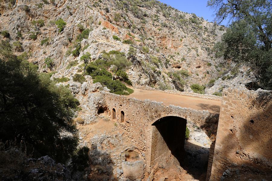 Akrotiri Peninsula - Bridge