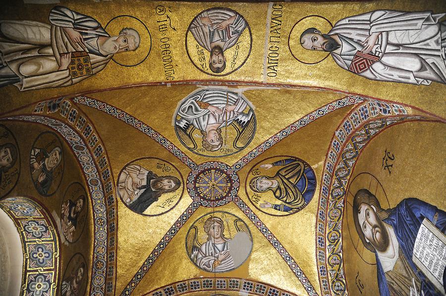 Osios Loukas Interior