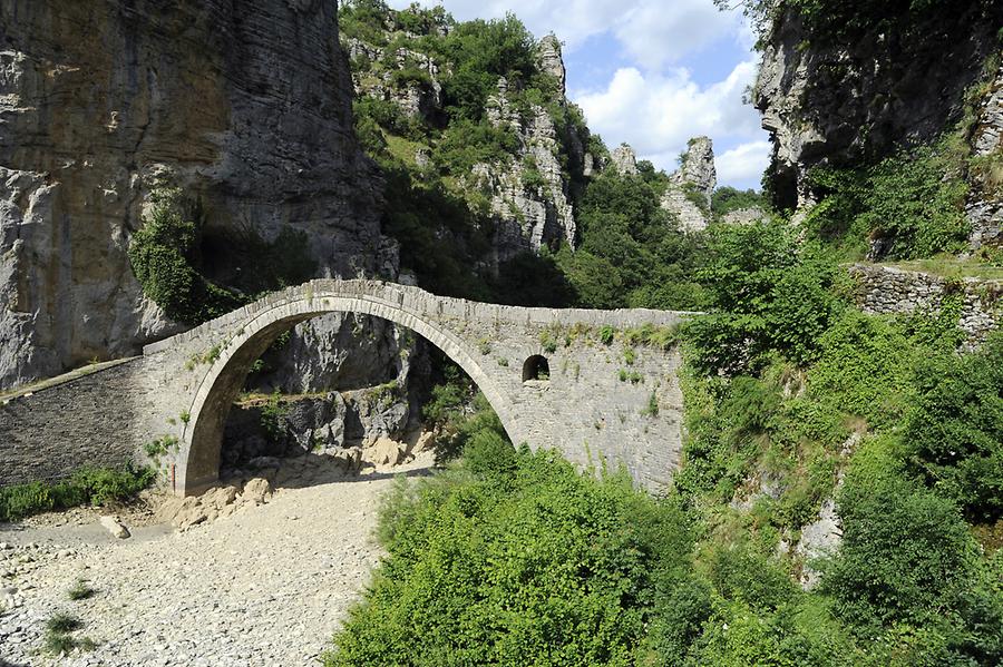 Bridge tou Kondodimou Kipi