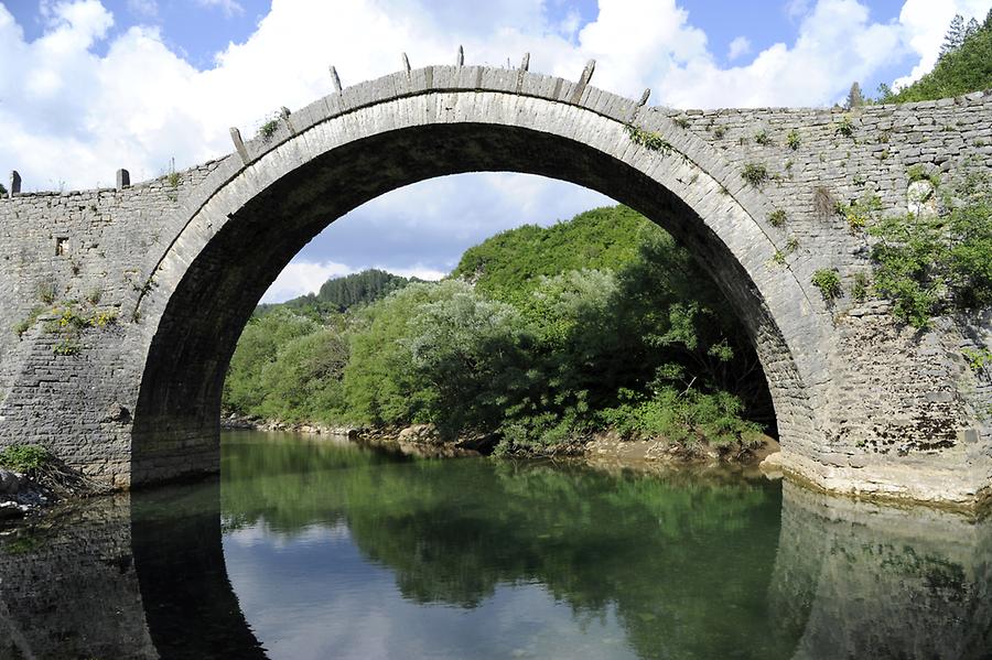 Bridge tou Plakida Kipi