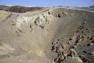 Nea Kameni - Crater (2)