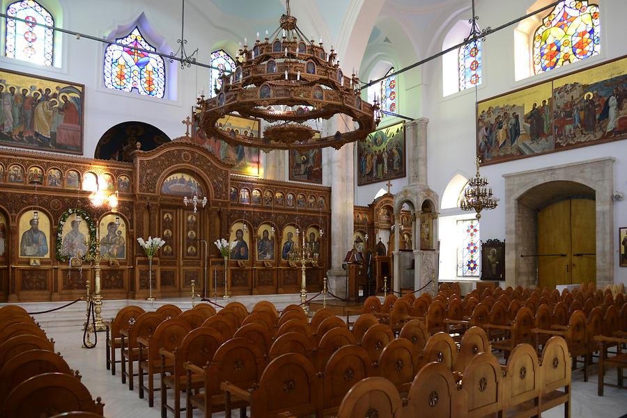 Heraklion - Agios Titos; Inside
