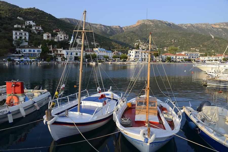 Tyros Harbor