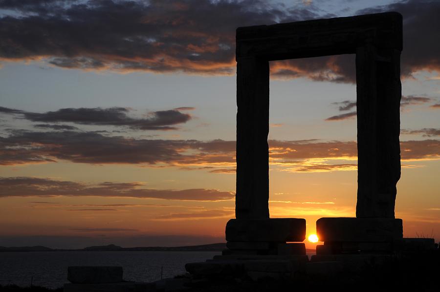 Chora - Palatia; Portara