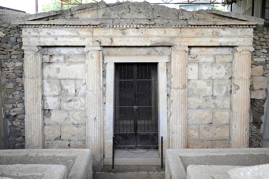 Grave near Vergina