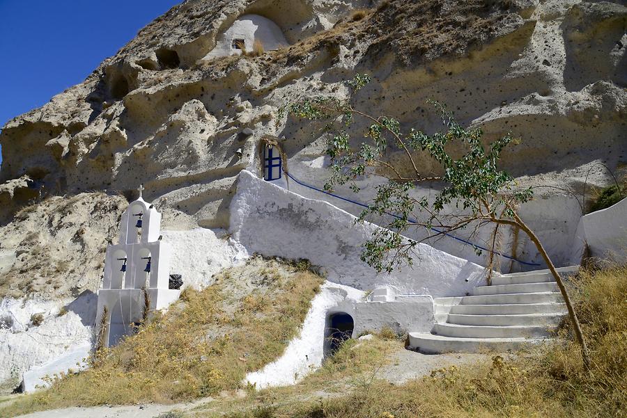 Vothonas - Cave Church