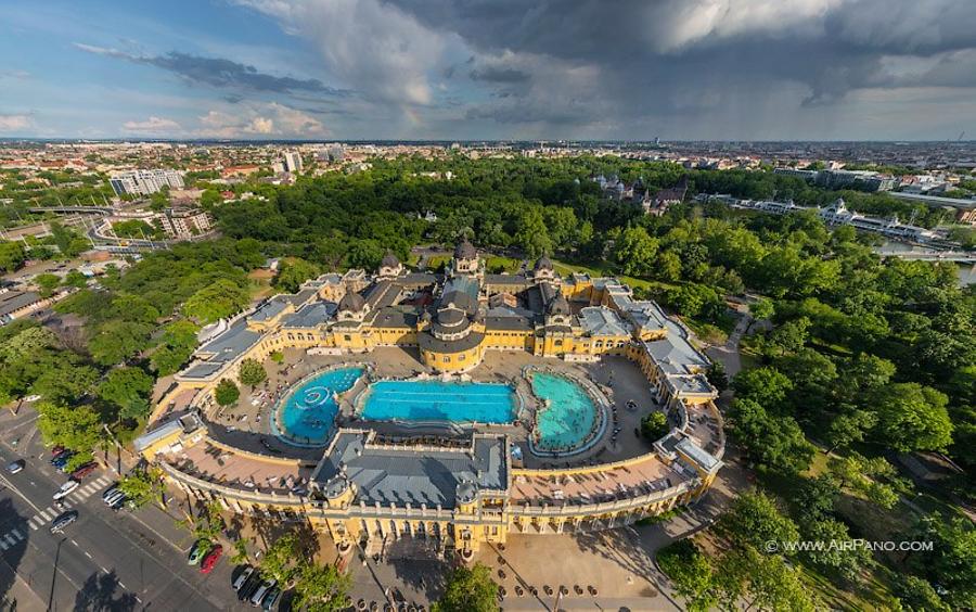 Szechenyi thermal bath