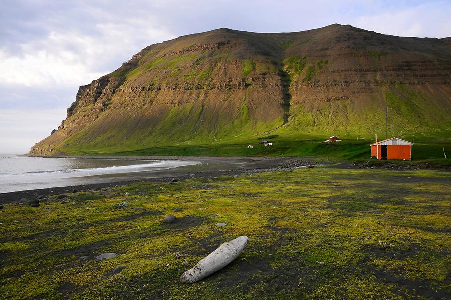 Skalavik - Beach