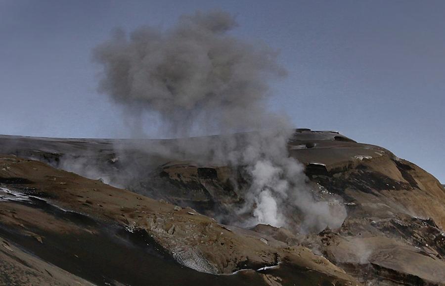 Grimsvotn volcano crater