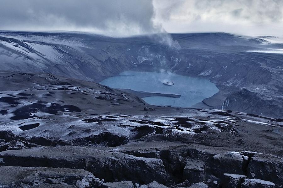 Grimsvotn volcano crater