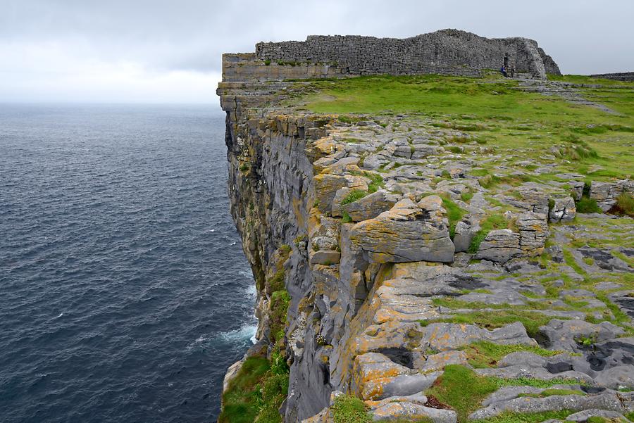 Inishmore Island - Dún Aonghasa Inishmore Island - Dún Aonghasa