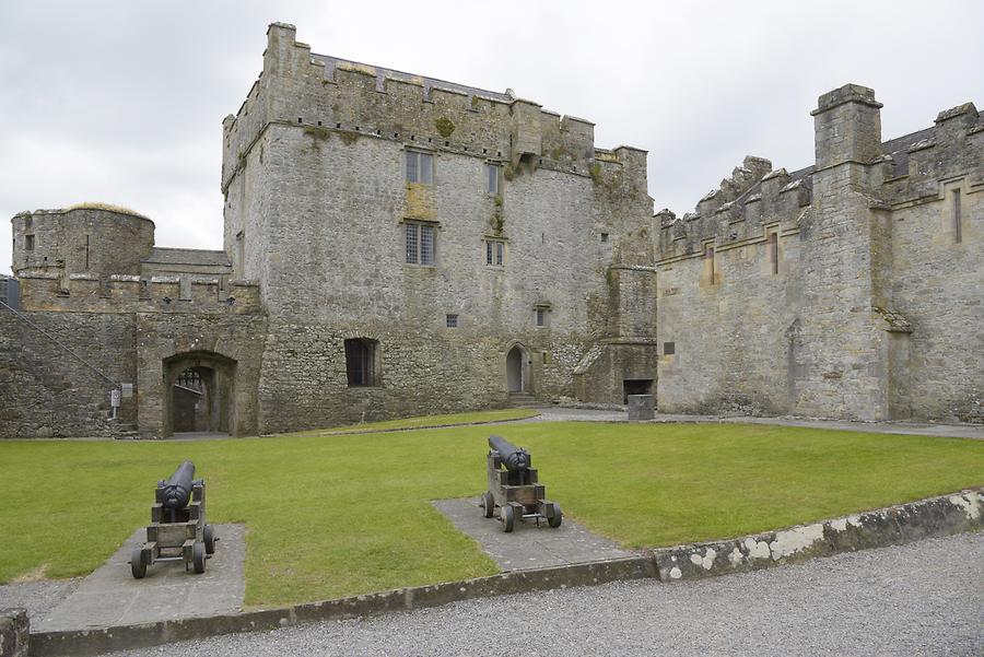 Cahir Castle