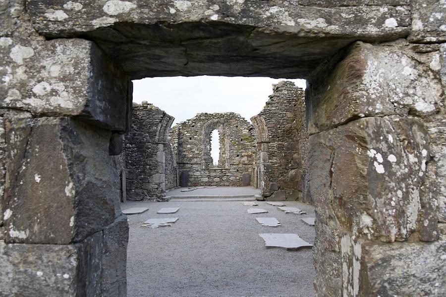 Glendalough - Cathedral