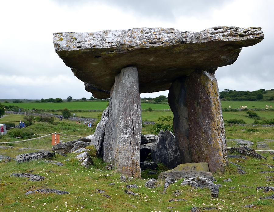 Poulnabrone Dolmen